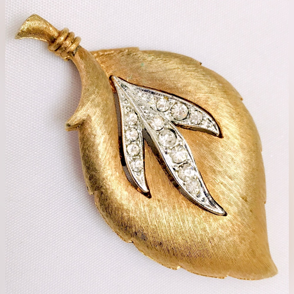 Gorgeous JJ Gold Silver Rhinestone Leaf Brooch